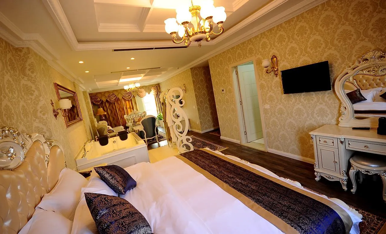 Hotel Britania Kamez