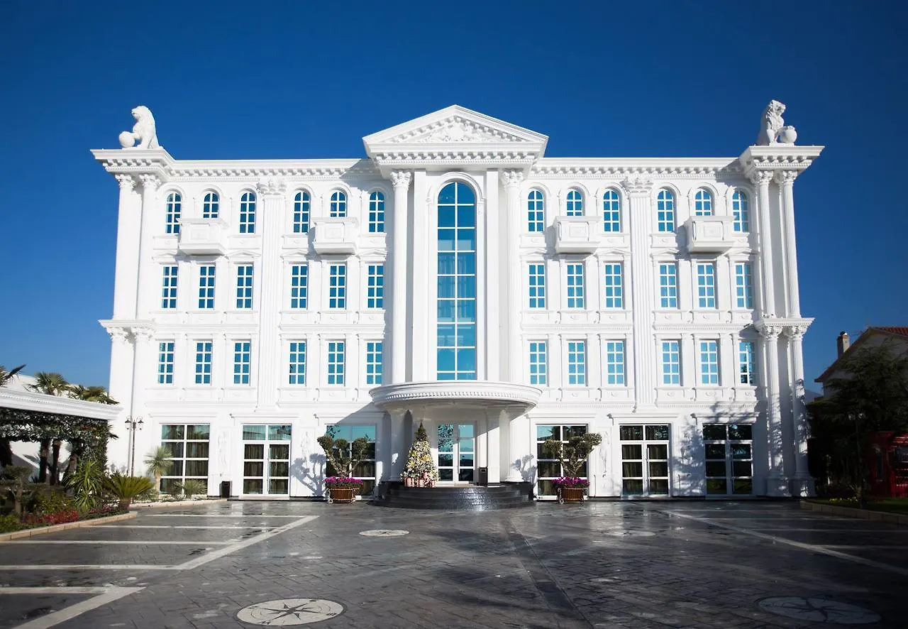 Hotel Britania Kamez