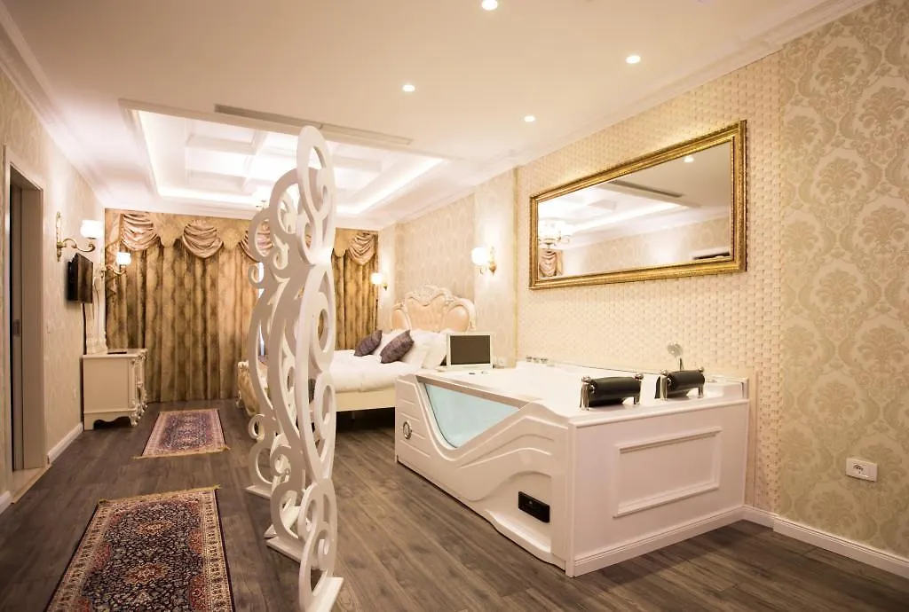 Hotel Britania Kamez