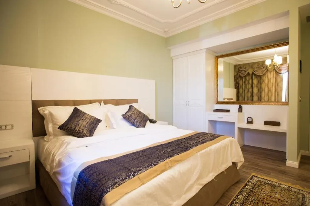 Hotel Britania Kamez 0*,
