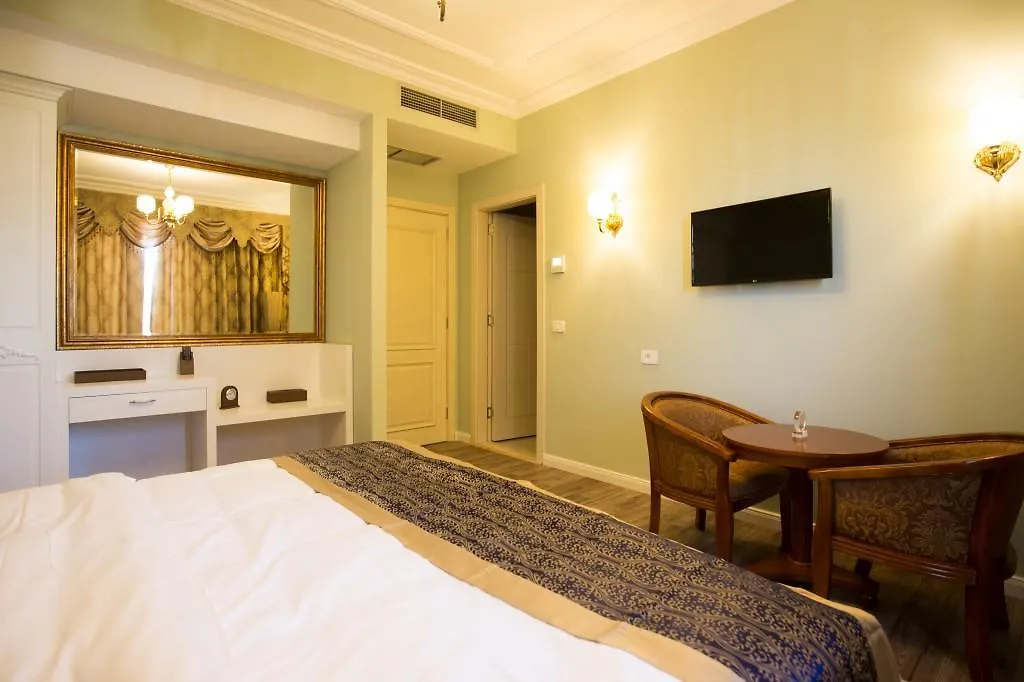 Hotel Britania Kamez