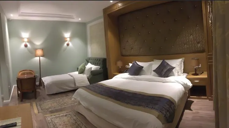 Hotel Britania Kamez