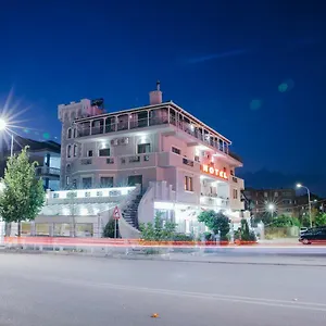 Hotel Dea 2002, Korcza